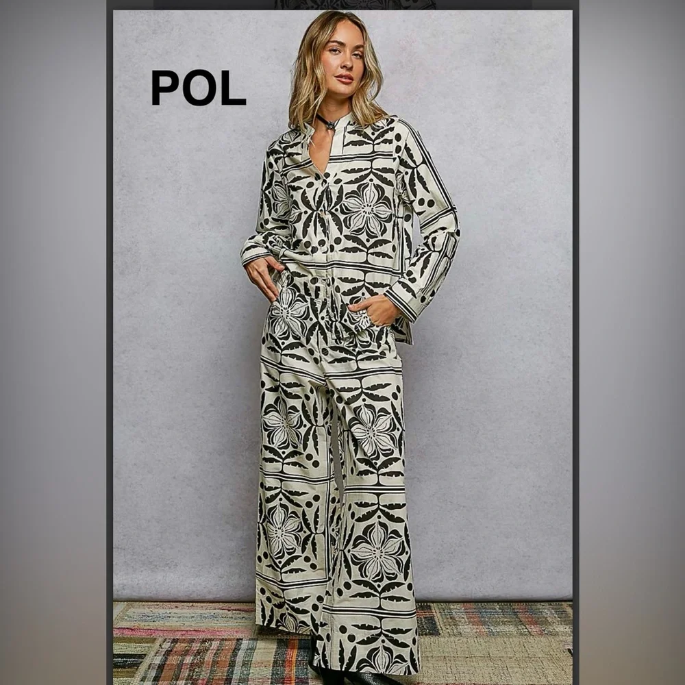 BPB225-2🤍🖤NEW! POL pretty Printed  hsbc stamped Long Sleeve  Top -so cute! - Picture 2 of 7